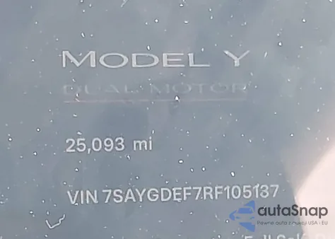 2024 Tesla Model Y Performance Dual Motor All-Wheel Drive z USA, uszkodzony, nr VIN 7SAYGDEF7RF105137